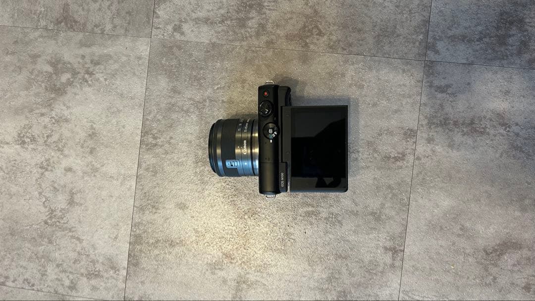 【値下げ中❗️】Canon EOS M100 ミラーレスカメラ