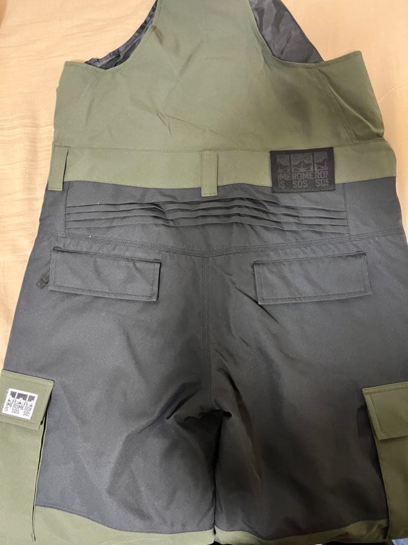 オリーブグリーン スノーボードオーバーオール