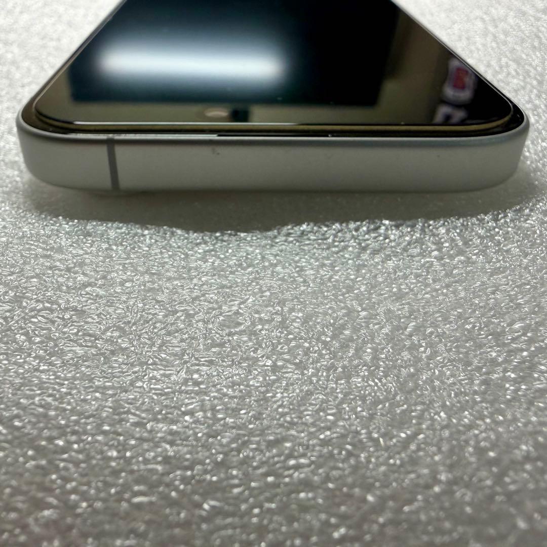 iPhone16 256GB ホワイト SIMフリー バッテリー98%