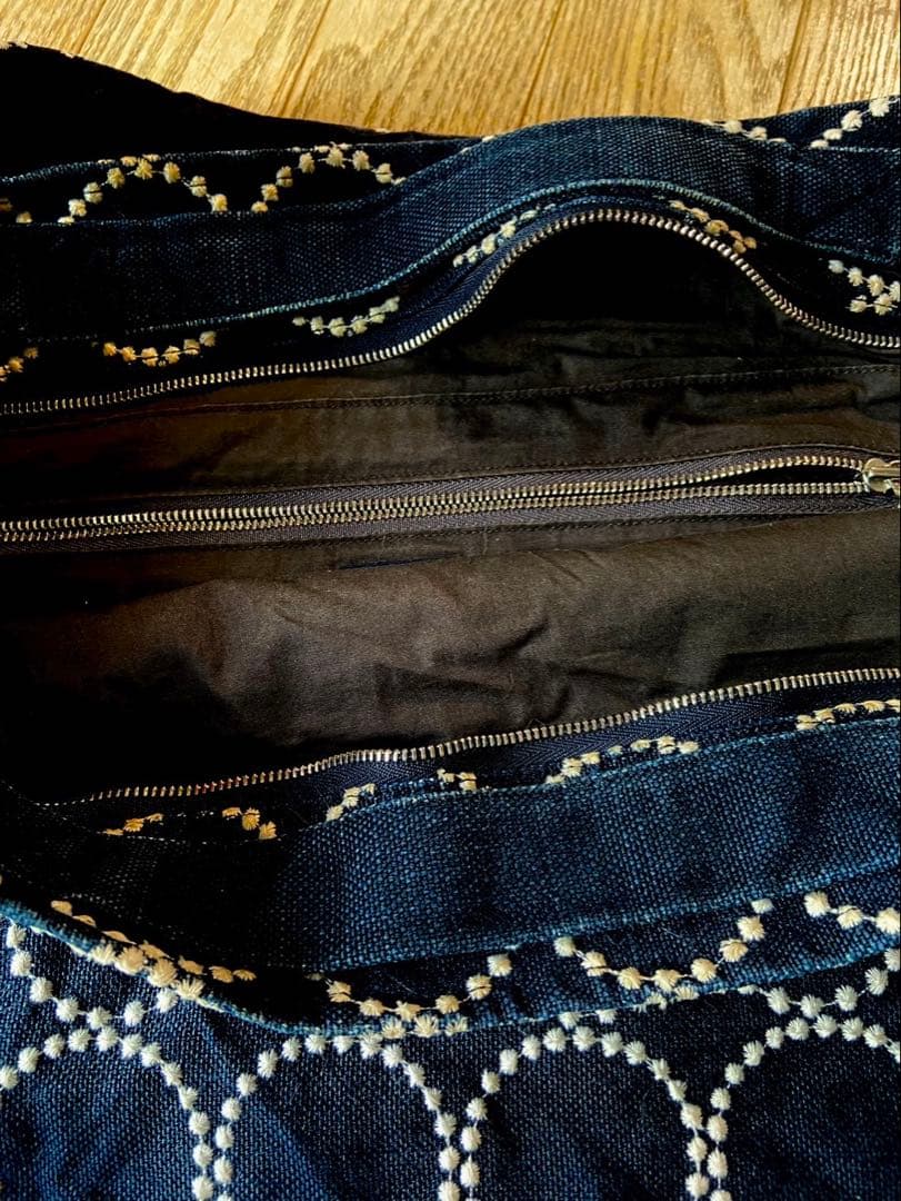 mina perhonen タンバリン　ボディバッグ大　定番　麻ネイビー