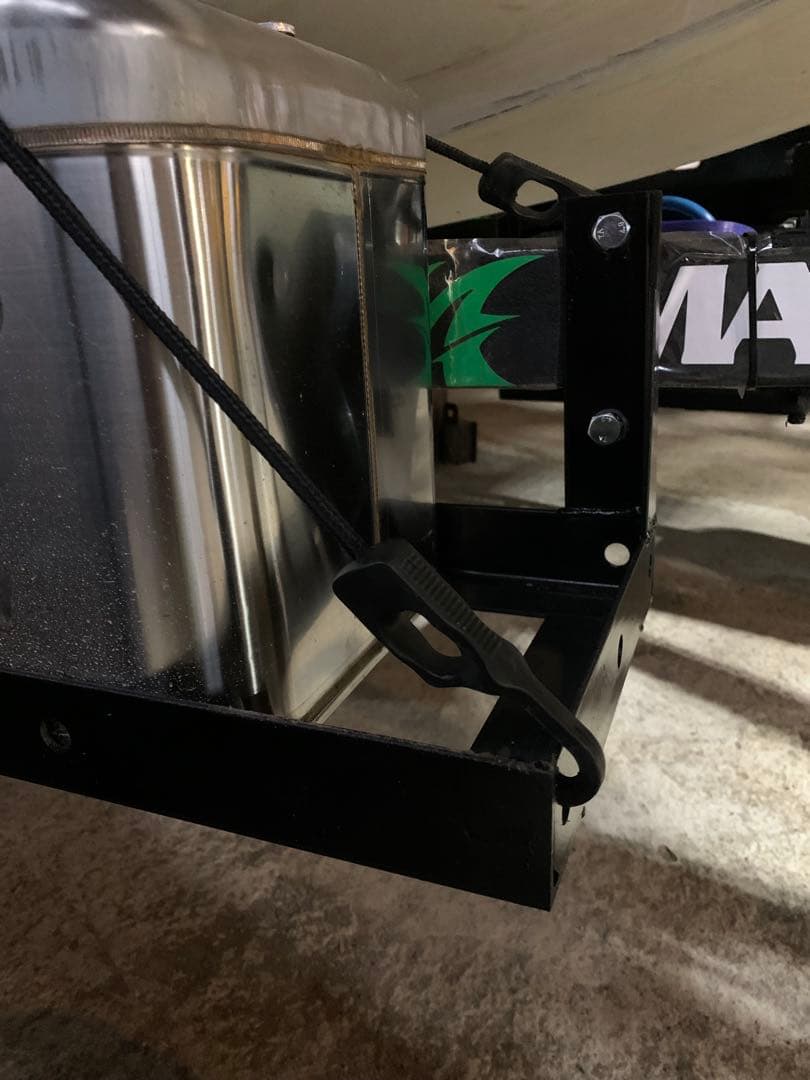 トレーラー　送料込み　携行缶ホルダー　サイドストレージ　ボックス