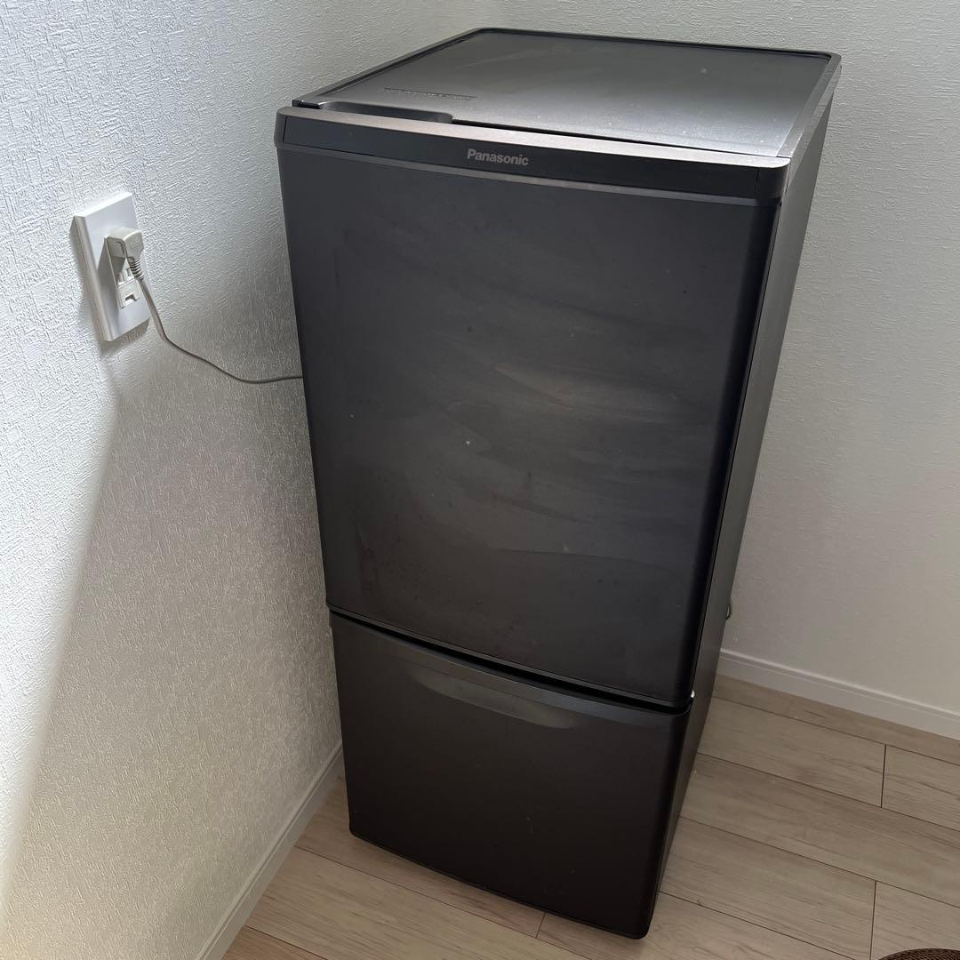 送料込み【10/4発送】138L Panasonic冷蔵庫NR-B14CW-T