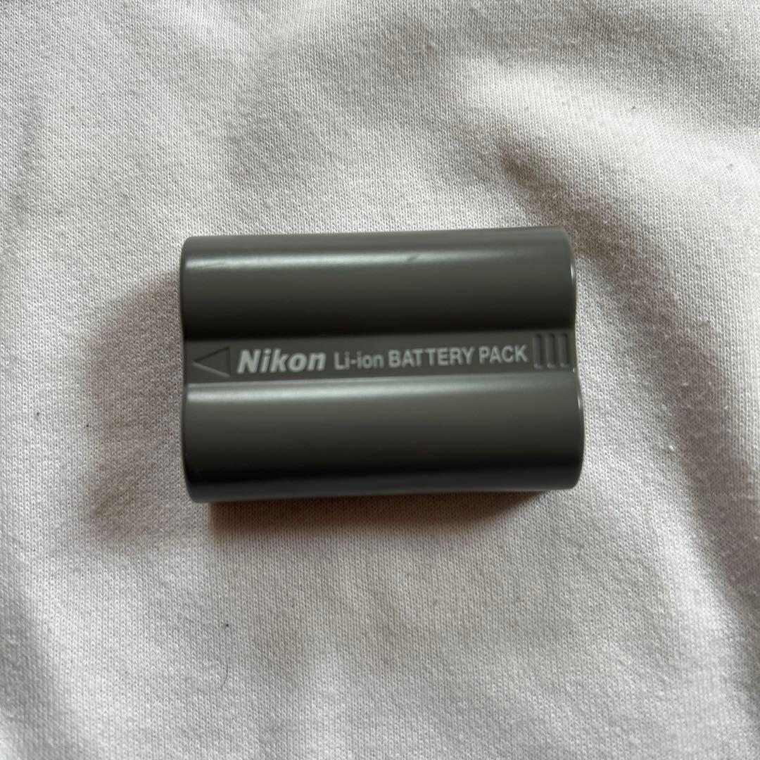 Nikon D300 デジタル一眼レフカメラ 本体