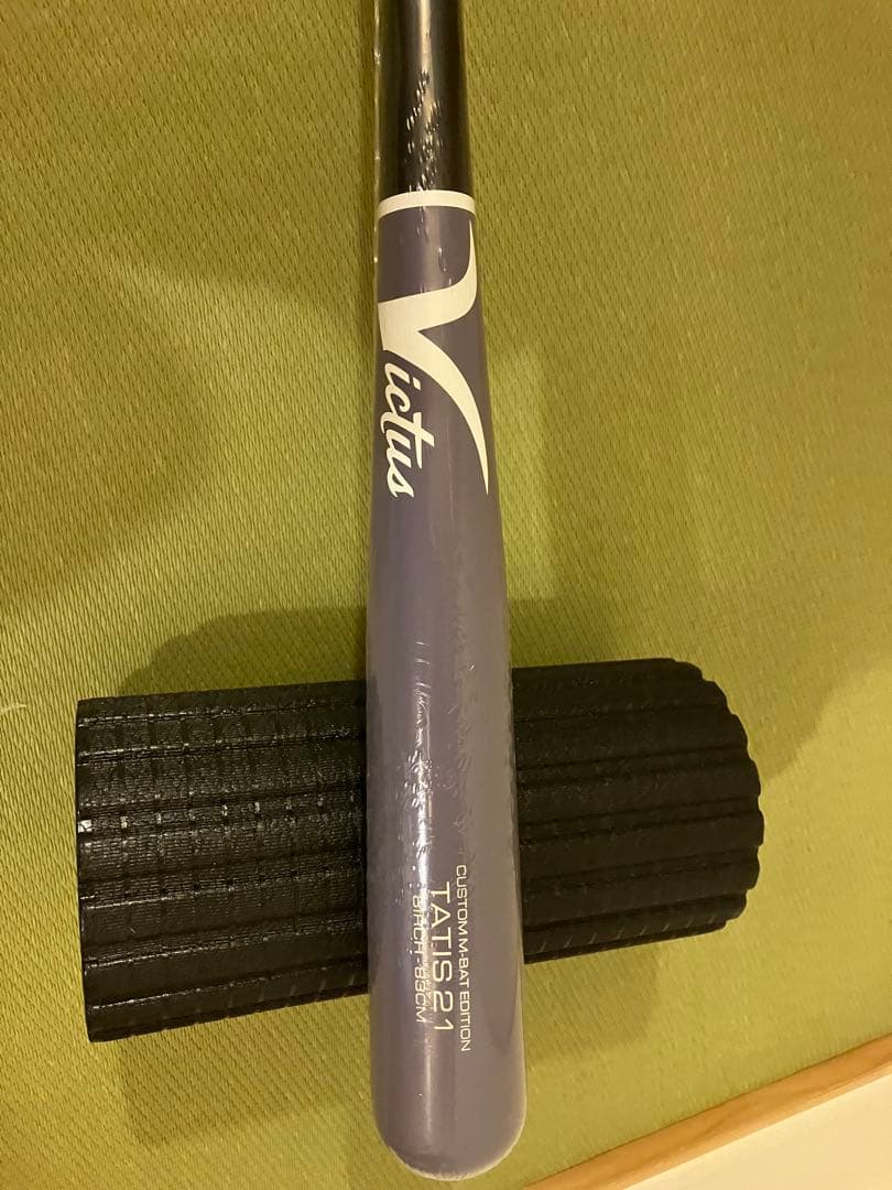 ヴィクタス　バット