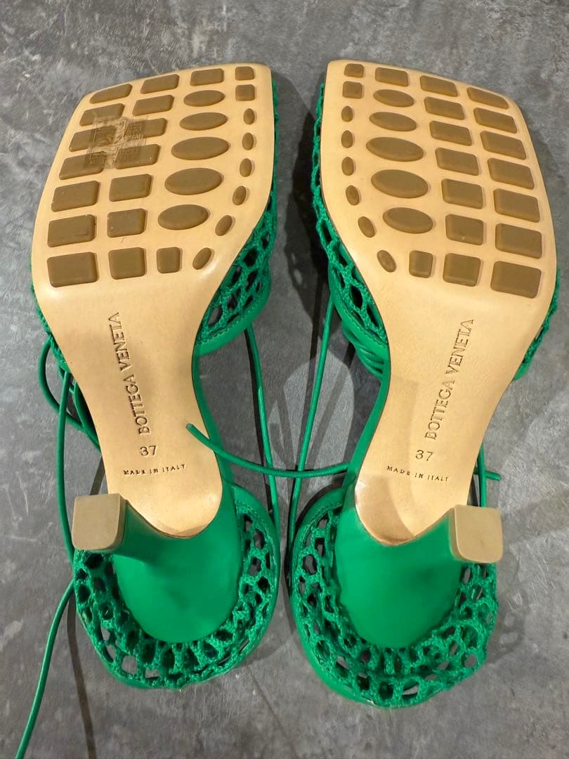 新品未使用BOTTEGA VENETAボッテガヴェネタストレッチサンダル37