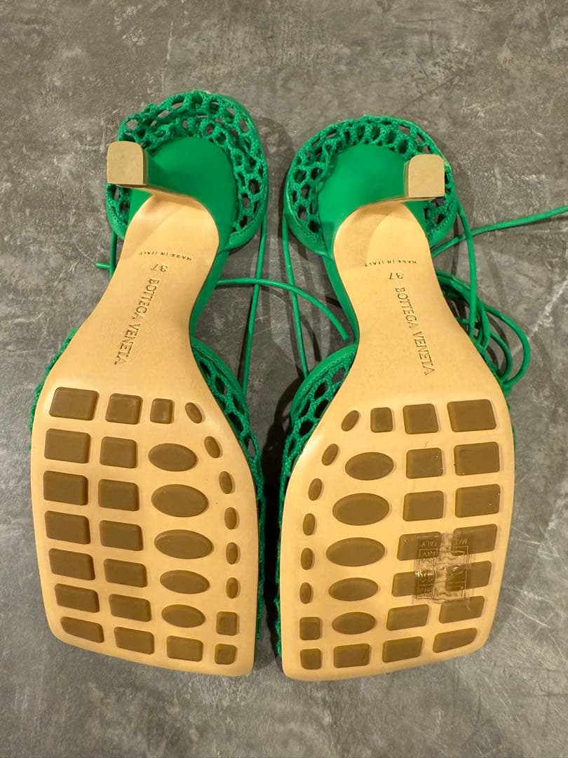 新品未使用BOTTEGA VENETAボッテガヴェネタストレッチサンダル37