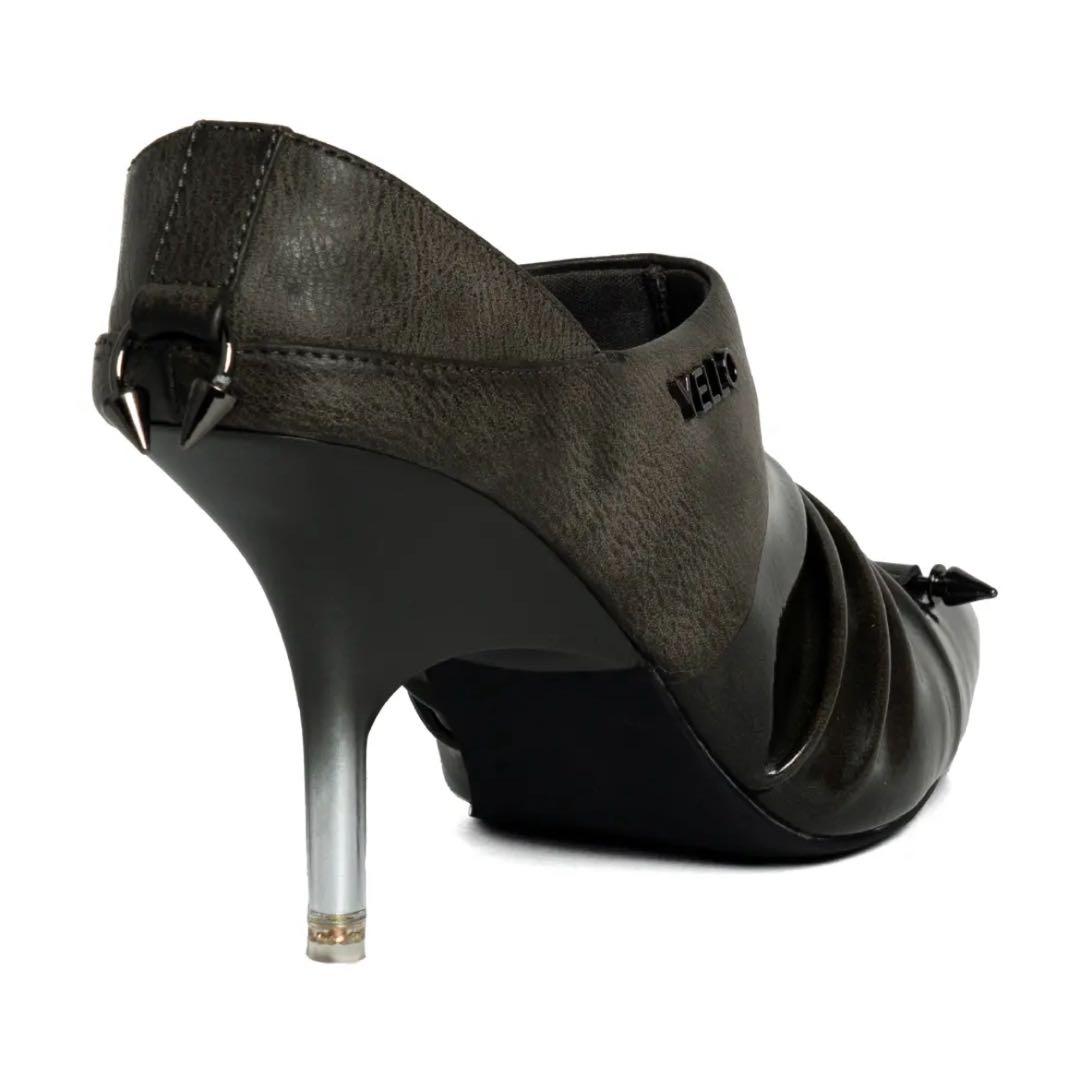YELLO ブラック SHEMHAZA HEELS