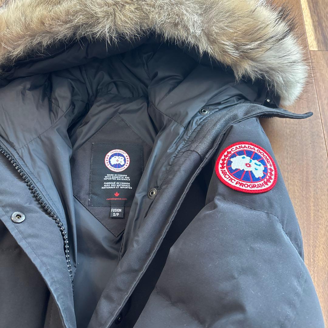 ●美品● カナダグース　ダウンコート　ブラック　レディース