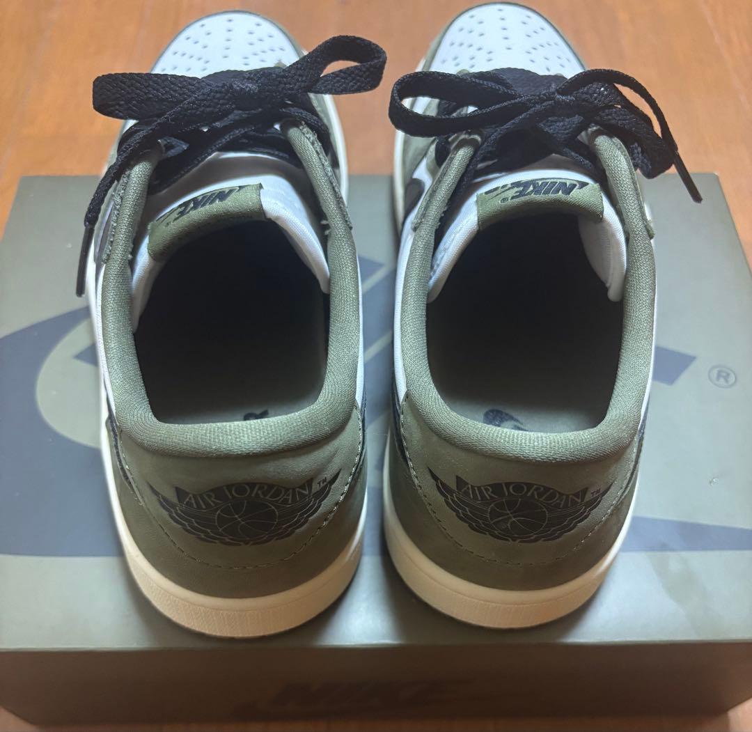 エア ジョーダン 1 レトロ LOW OG オリーブホワイト