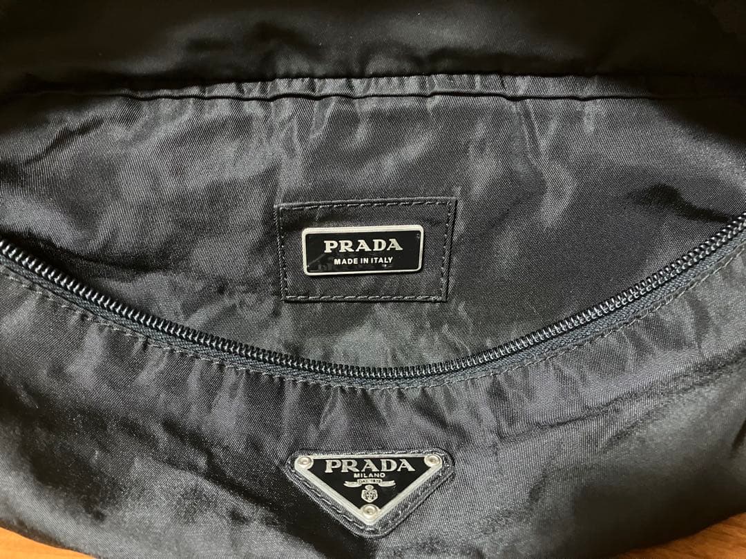 【美品】プラダ PRADA ボディバッグ ウエストポーチ ブラック V132