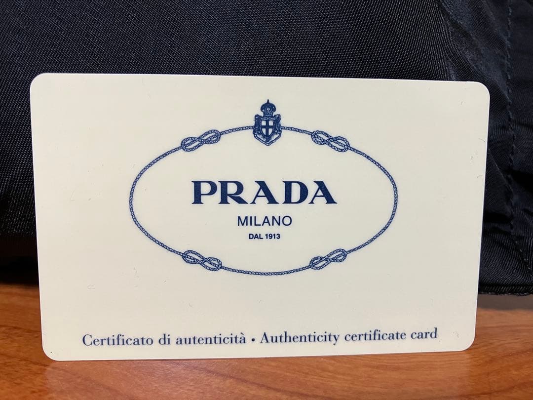 【美品】プラダ PRADA ボディバッグ ウエストポーチ ブラック V132