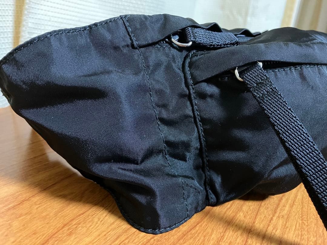 【美品】プラダ PRADA ボディバッグ ウエストポーチ ブラック V132