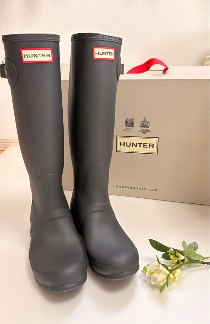 【新品未使用】HUNTER グレー長靴　レインブーツ