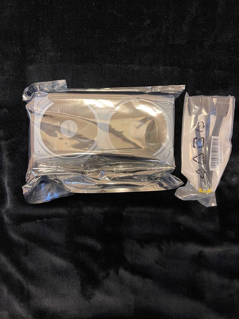 グラボ5060Ti+オマケ