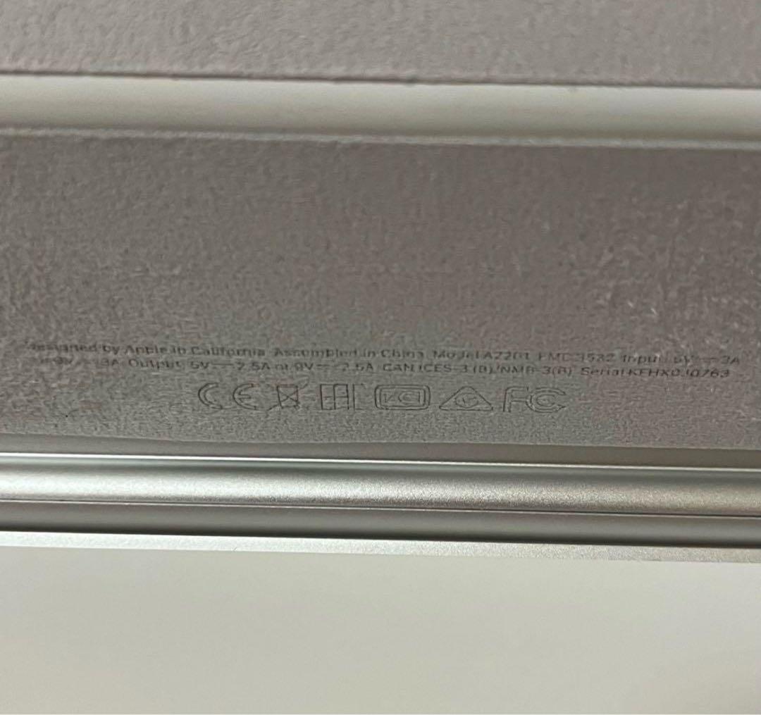 Magic Keyboard iPad Pro 11インチ 純正品　ホワイト