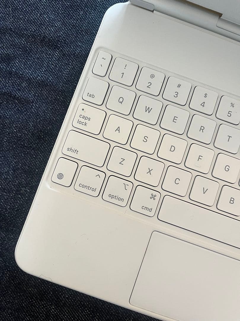 【純正】iPad Magic Keyboard 11インチ ホワイト英語版