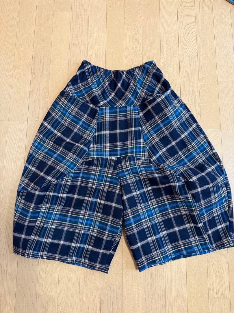 美品クレッシェントデュオ　ネイビー チェック柄 ガウチョパンツ