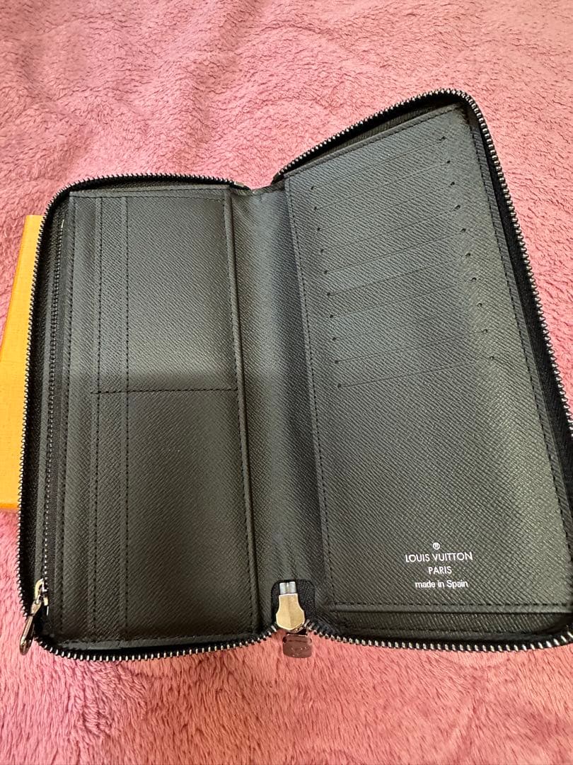 ルイ・ヴィトン　ジッピーウォレット