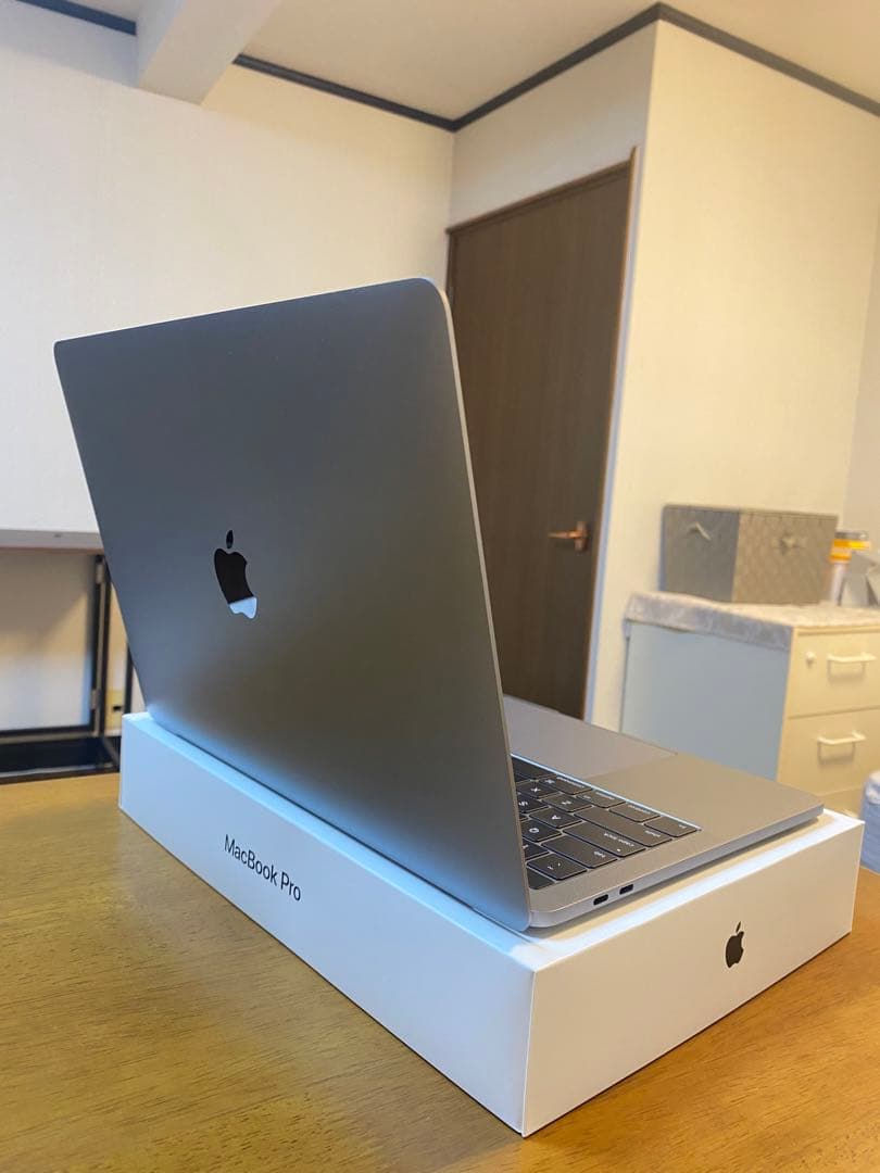 美品 MacBook Pro 13インチ 32GB/ 512GB CAD設計