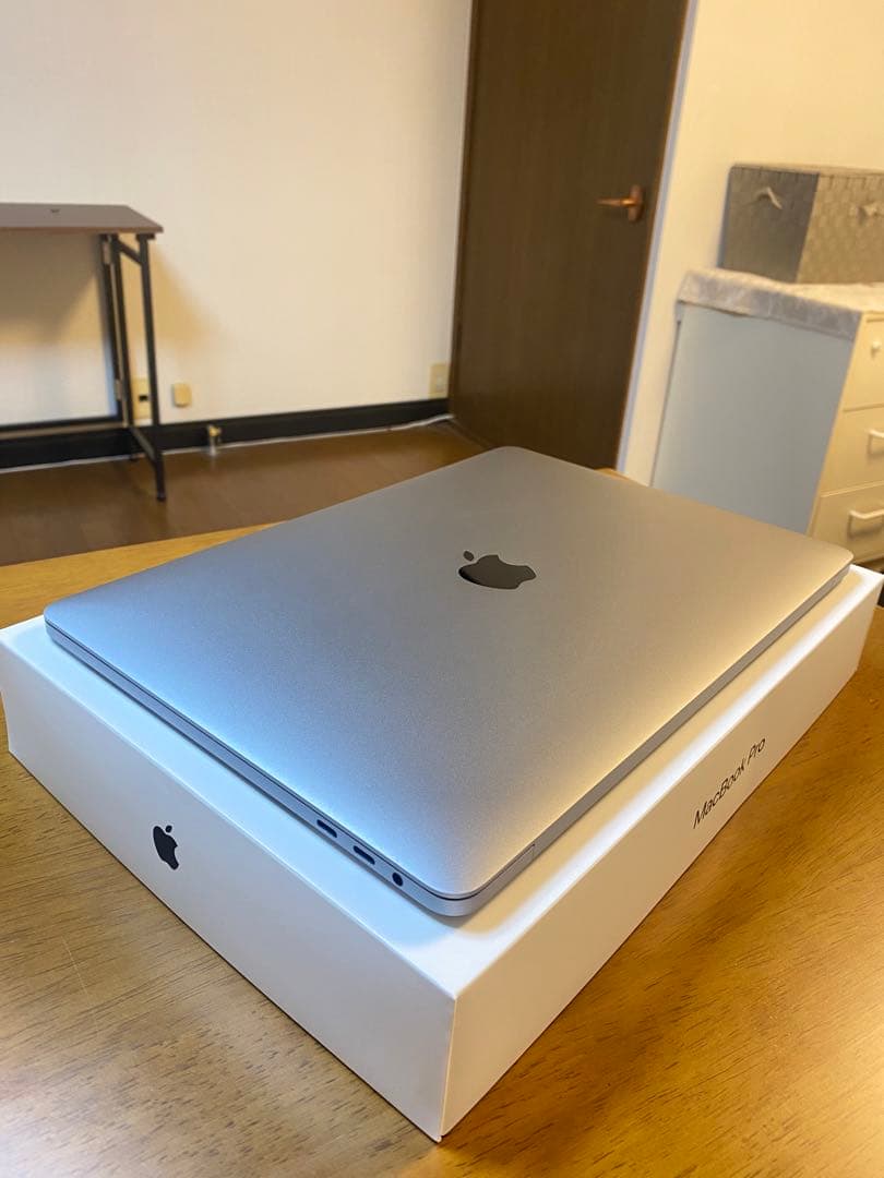 美品 MacBook Pro 13インチ 32GB/ 512GB CAD設計