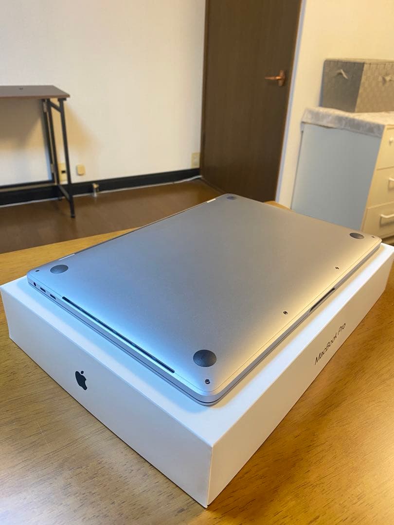 美品 MacBook Pro 13インチ 32GB/ 512GB CAD設計
