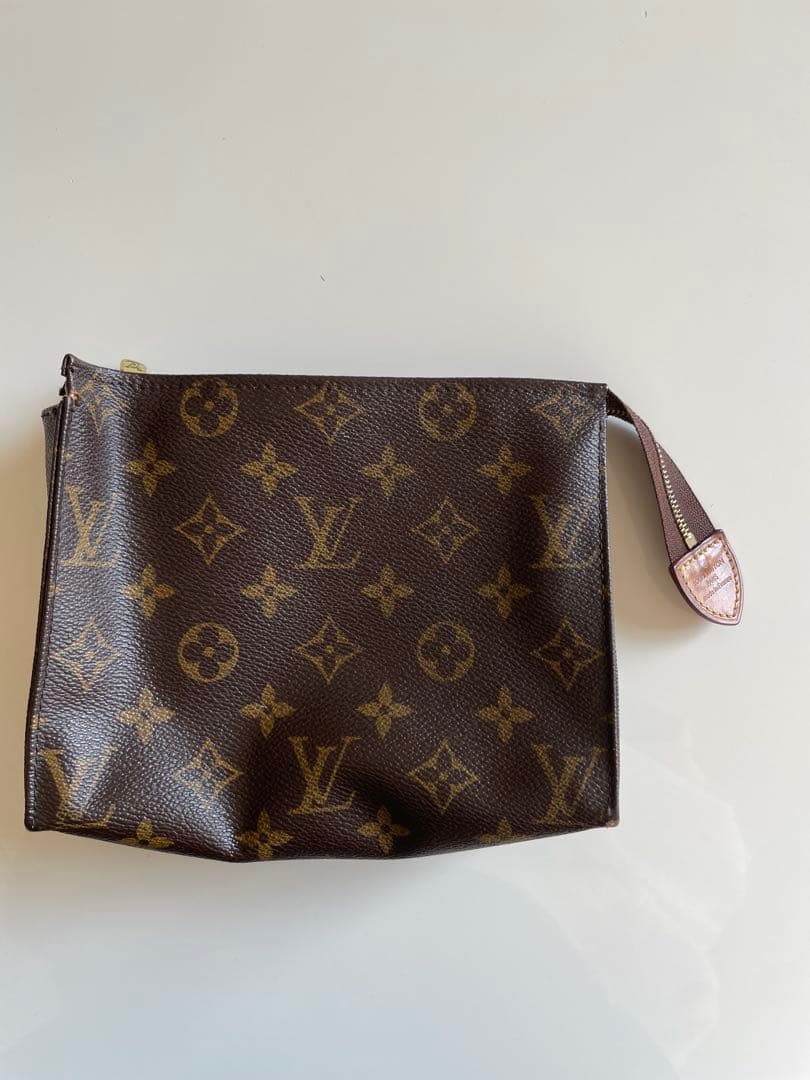 ルイ・ヴィトン モノグラム ポーチ 中型