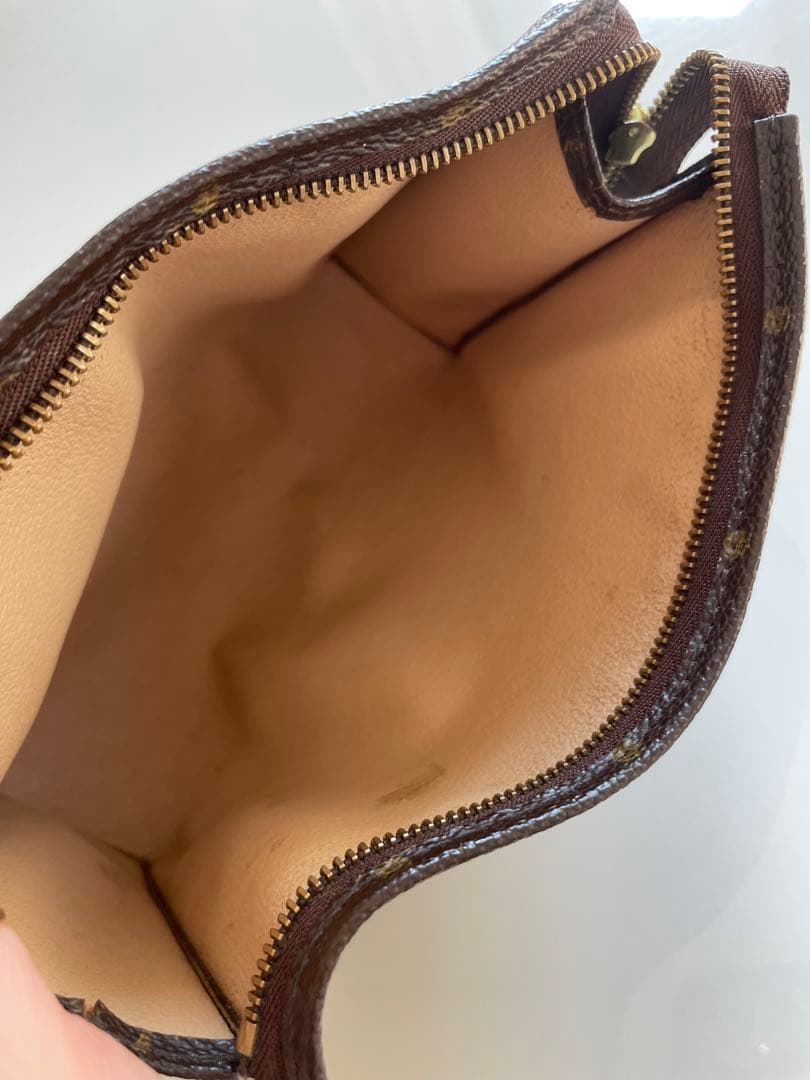 ルイ・ヴィトン モノグラム ポーチ 中型