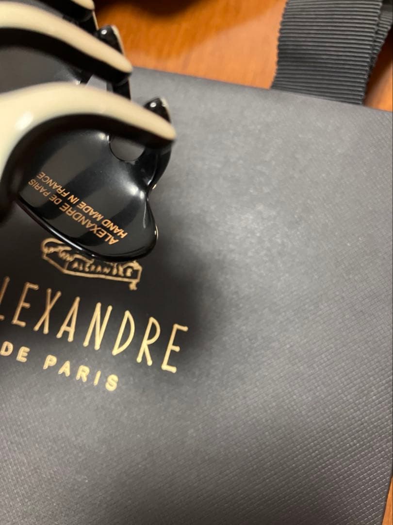 アレクサンドゥルドゥパリ　リズレ　ヘアクリップ　ベージュ　バレッタ　シュシュ