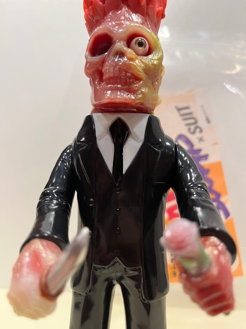 キムラトイ HEAD SWAP×SUIT 薔薇とナイフ ソフビ