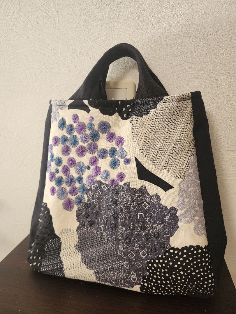 ★★★新作　エチノ生地に豪華な刺し子　個性的　一点物　センソユニコ慈雨等