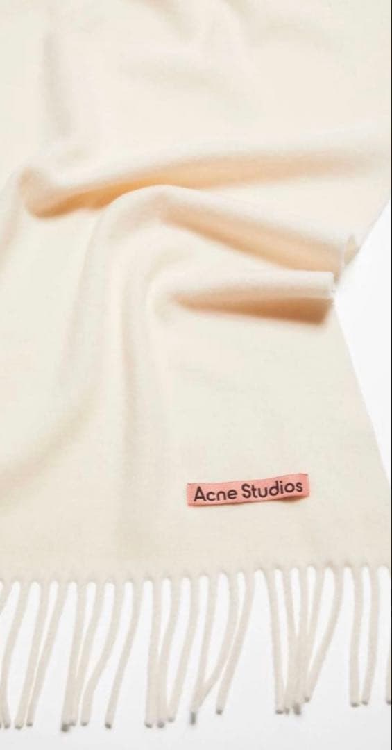 Acne Studios クリーム色 マフラー