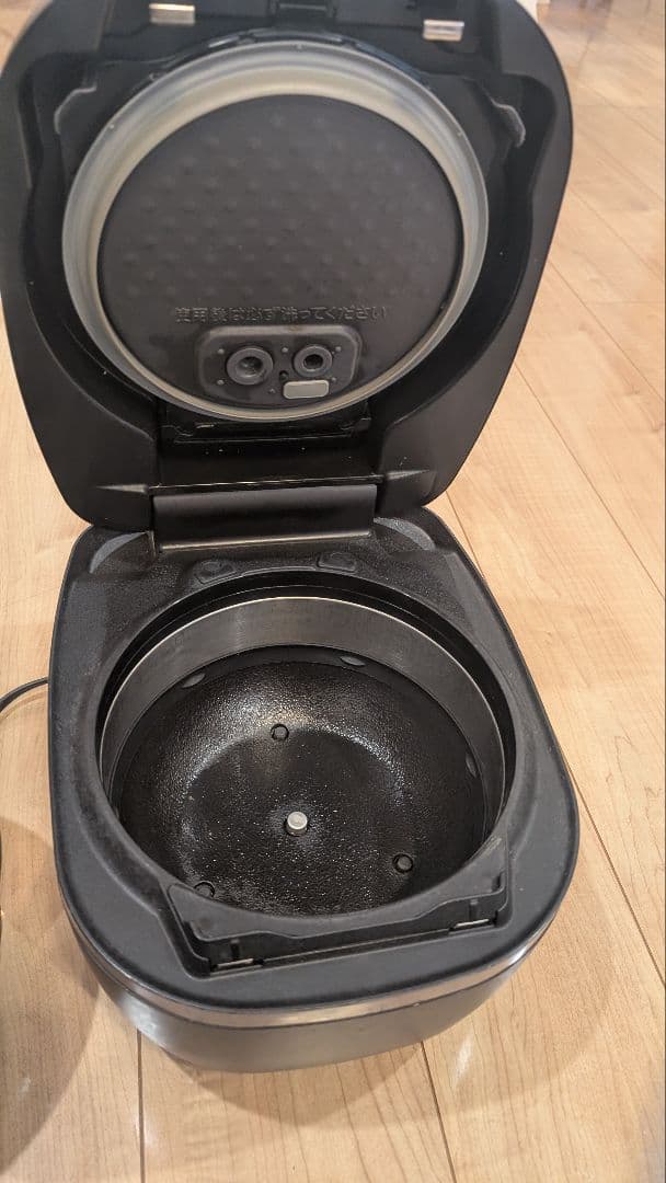 匿名☆送料込☆TIGER 土鍋圧力IH炊飯ジャー JPH-A102 タイガー