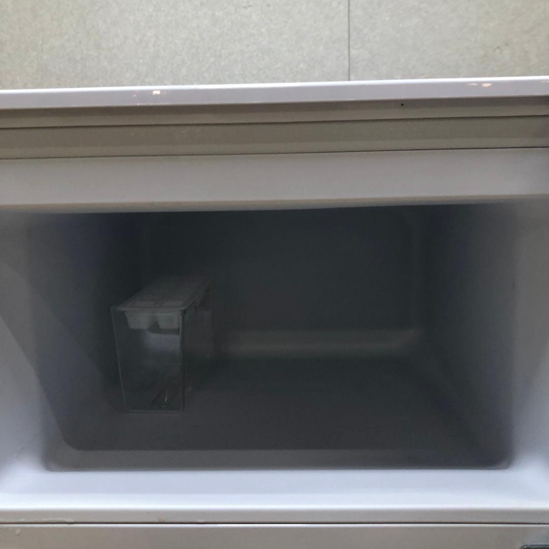 送料無料【美品 冷蔵庫 ヤマダ 2022年YRZ-C09H1 250806-8