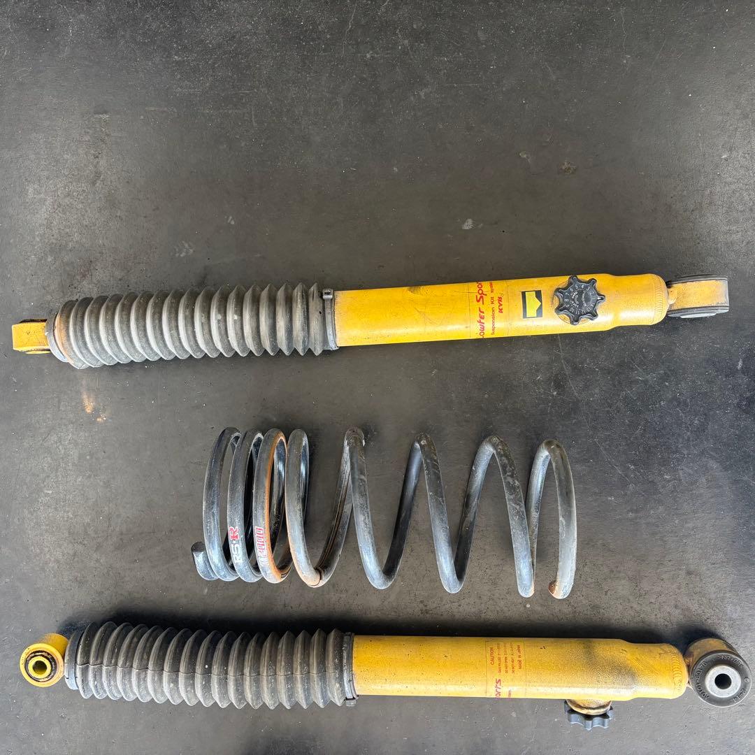 KYBカヤバ.ショックアブソーバー。RSR.Ti2000 ルーミー　タンク