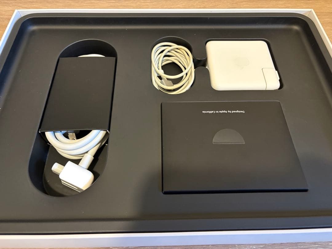 Macbook pro 15インチ i7 16GB 512GB