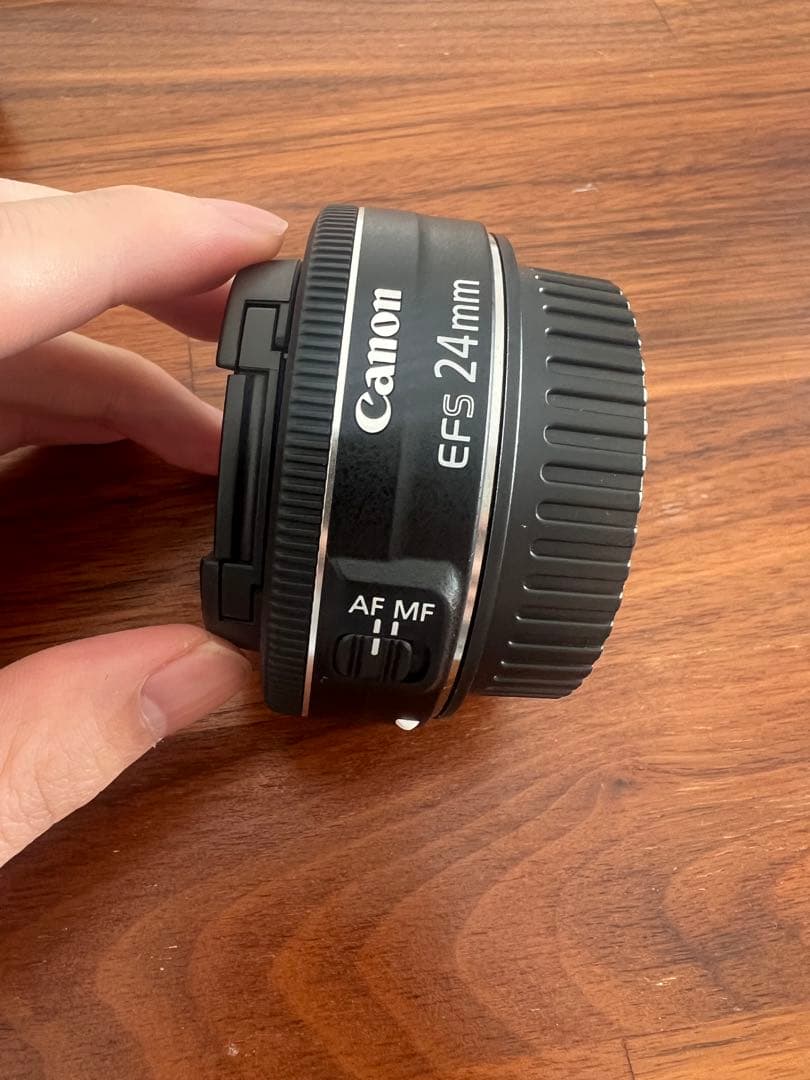 Canon EFS 24mm f/2.8 STM パンケーキレンズ