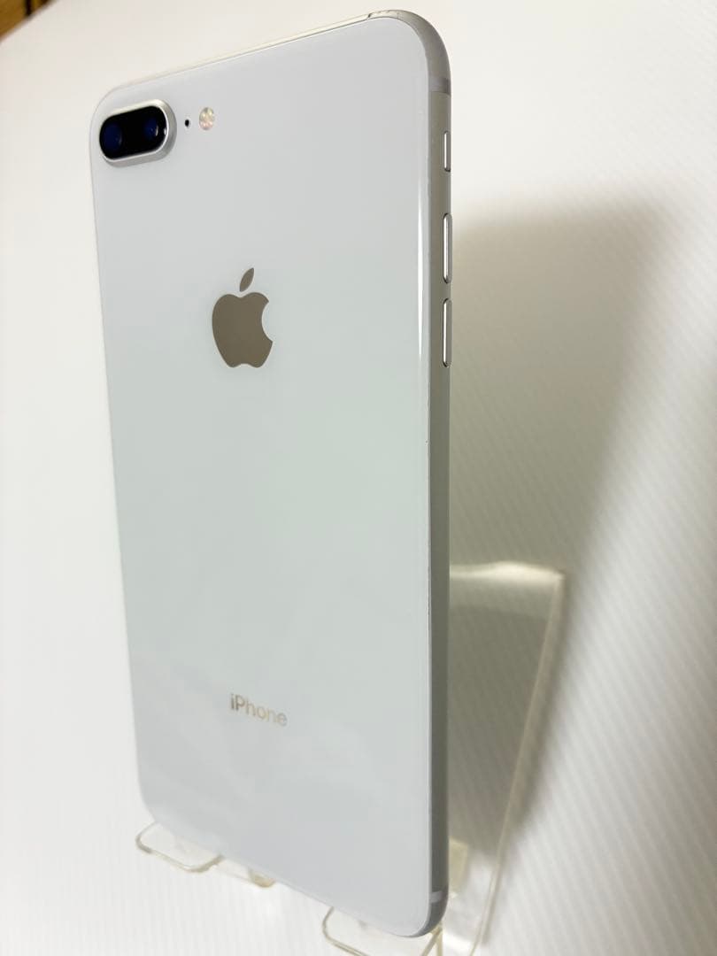 iPhone8 plus シルバー 64GB美品SIMフリー