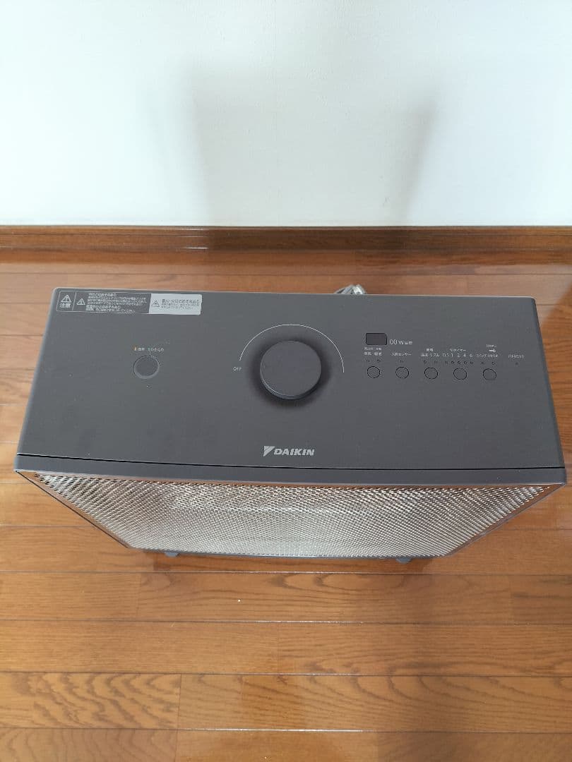 ダイキン　遠赤外線ハイブリッドファンヒーター