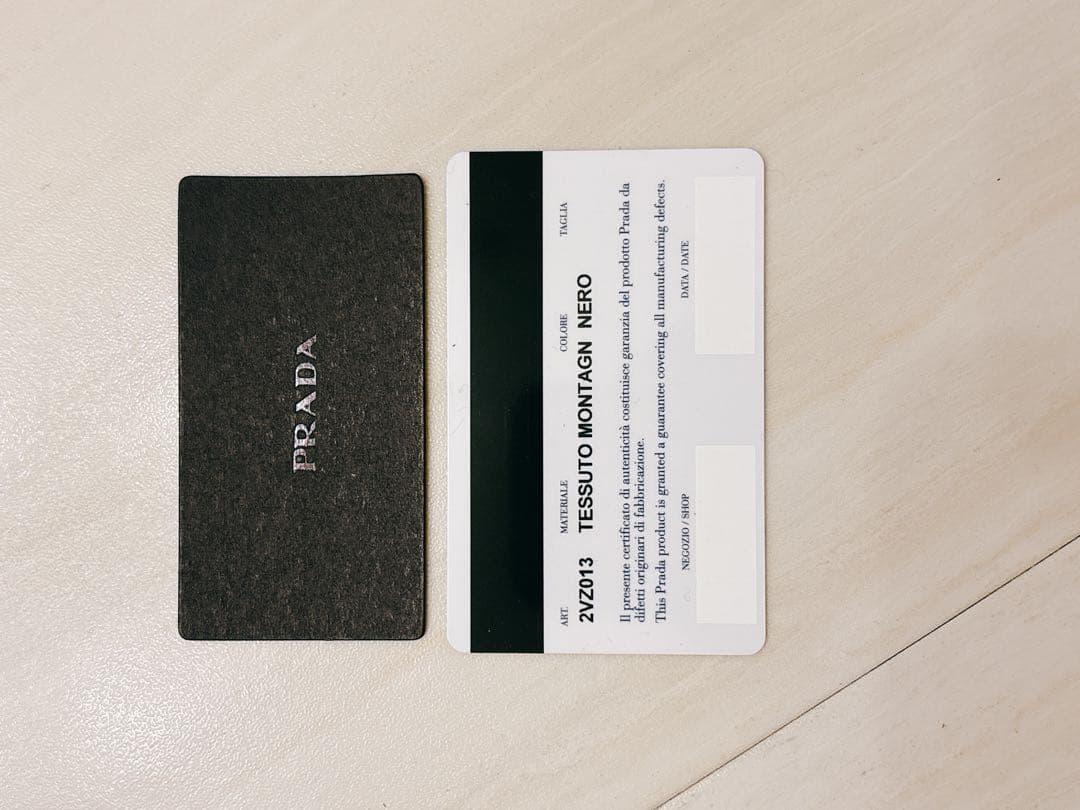 PRADAプラダ2VZ013 クロスボディバッグ　ナイロン　ブラック