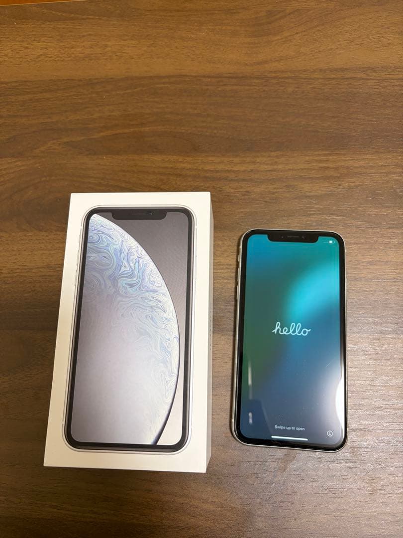 iPhone XR ホワイト 64GB 本体