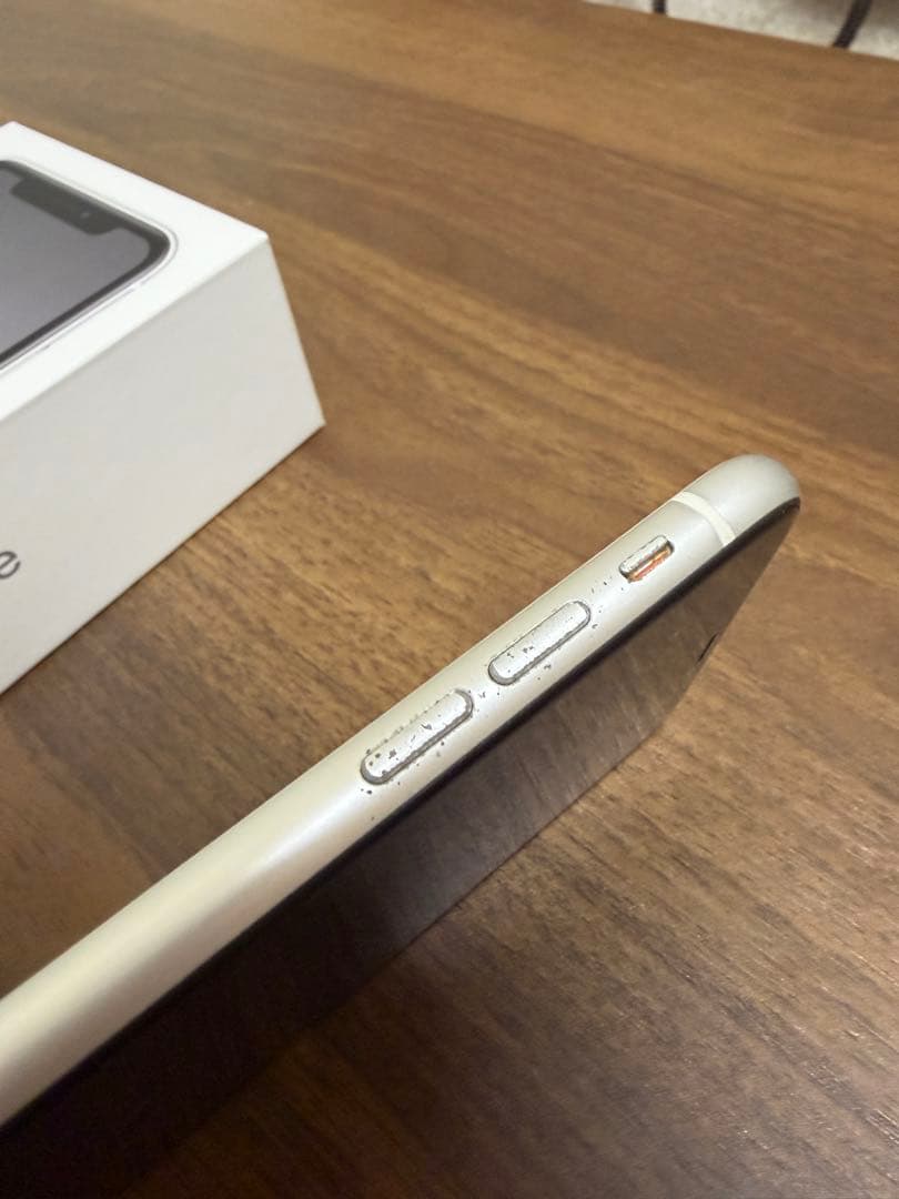 iPhone XR ホワイト 64GB 本体