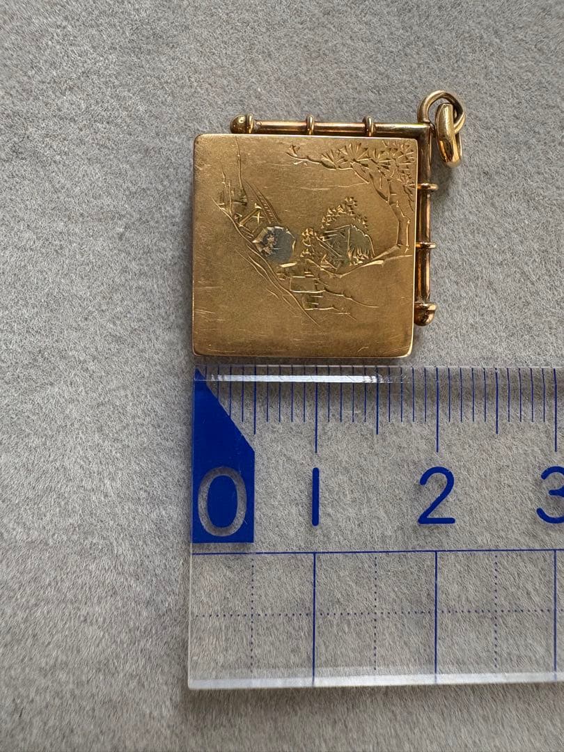 アンティーク　ヴィンテージ　K18陽刻　彫金　方位磁針　ロケット　ペンダント