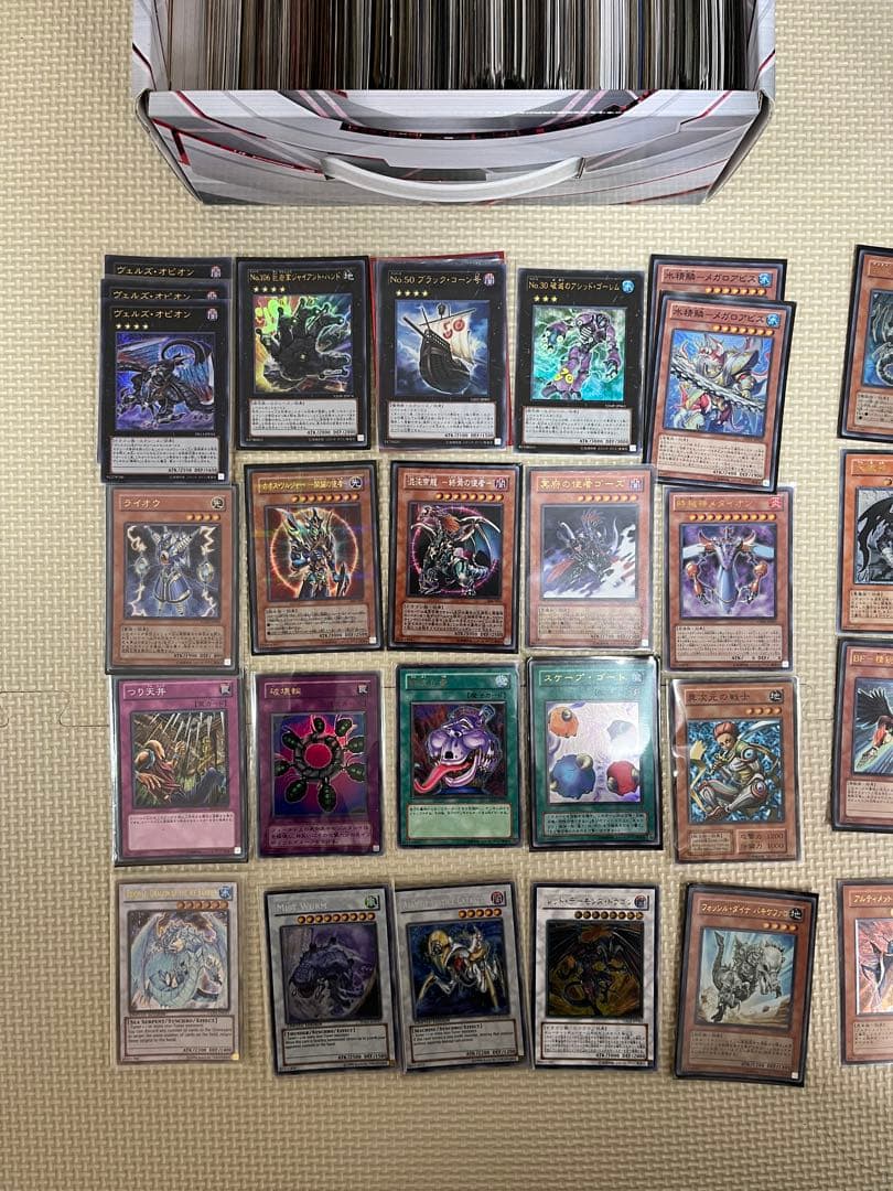 【引退品】遊戯王カード 大量まとめ売り＋デッキ複数