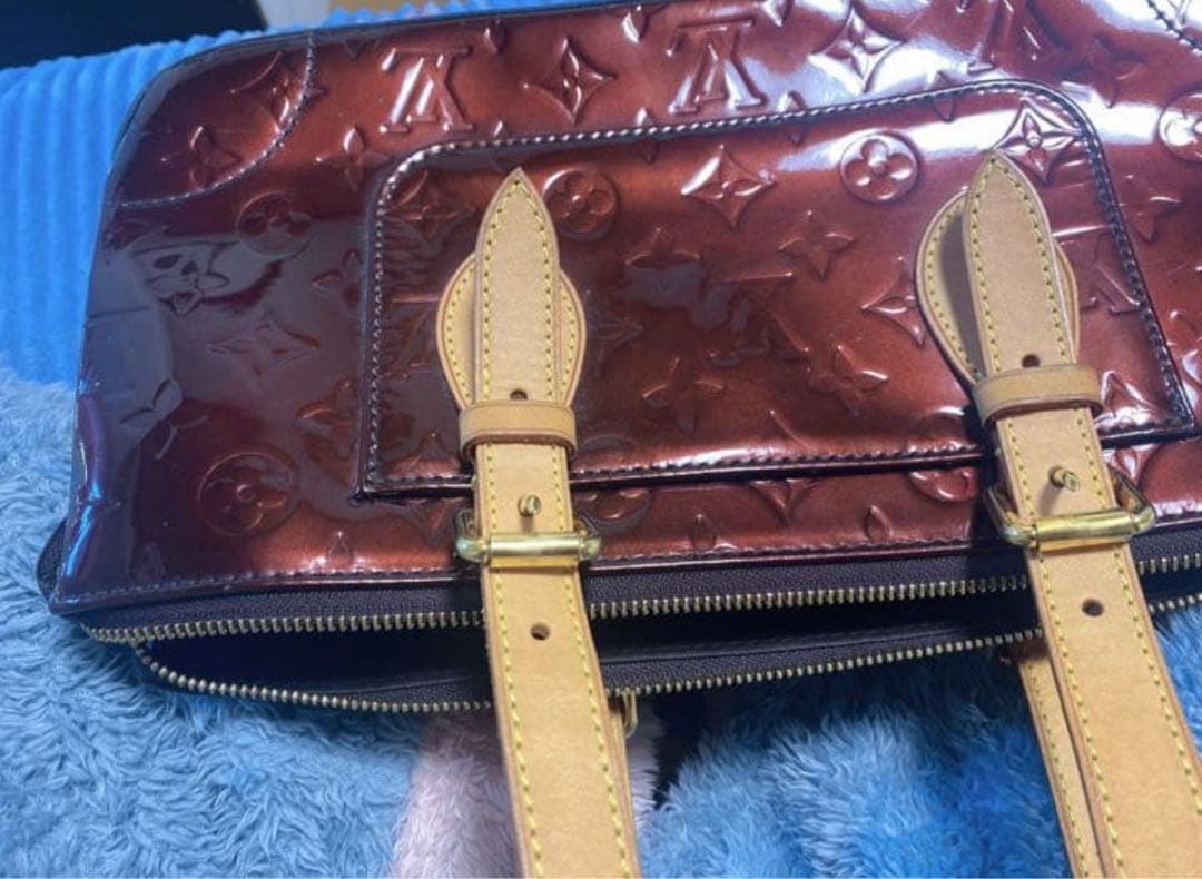 ラ*ん様 LOUIS VUITTON ヴェルニローズウッド・アヴェニュー