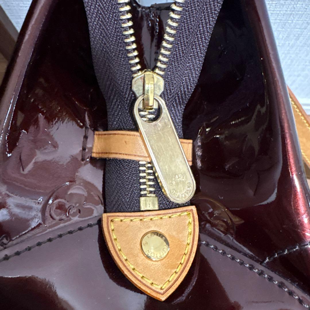 ラ*ん様 LOUIS VUITTON ヴェルニローズウッド・アヴェニュー