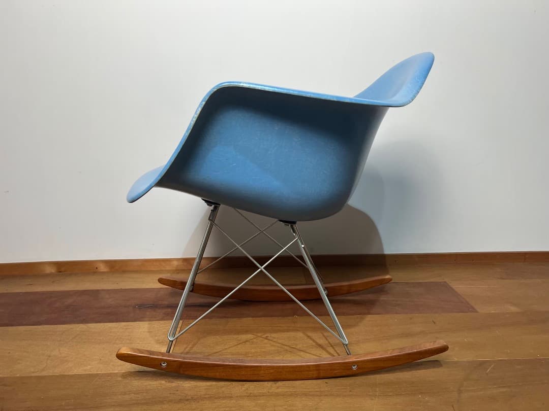 【Colorful】アームシェルチェア ロッカーベース モダニカ社 水色