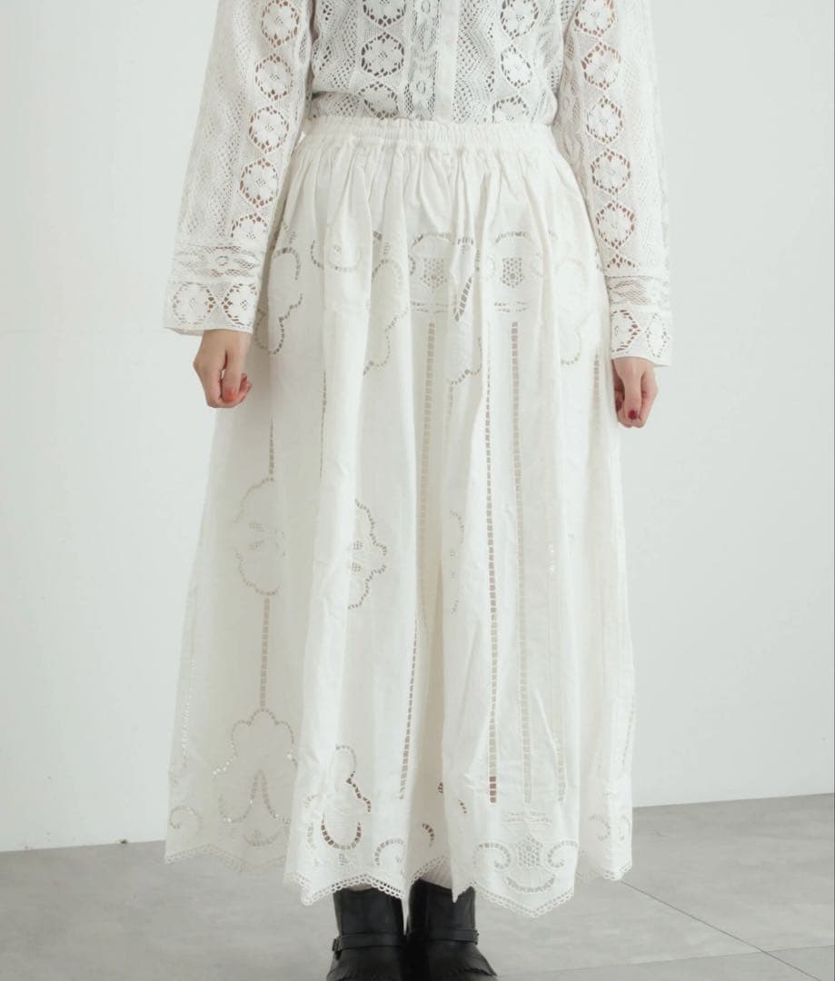 TSUHARU by samansamos2カットワーク刺繍裾スカラップスカート