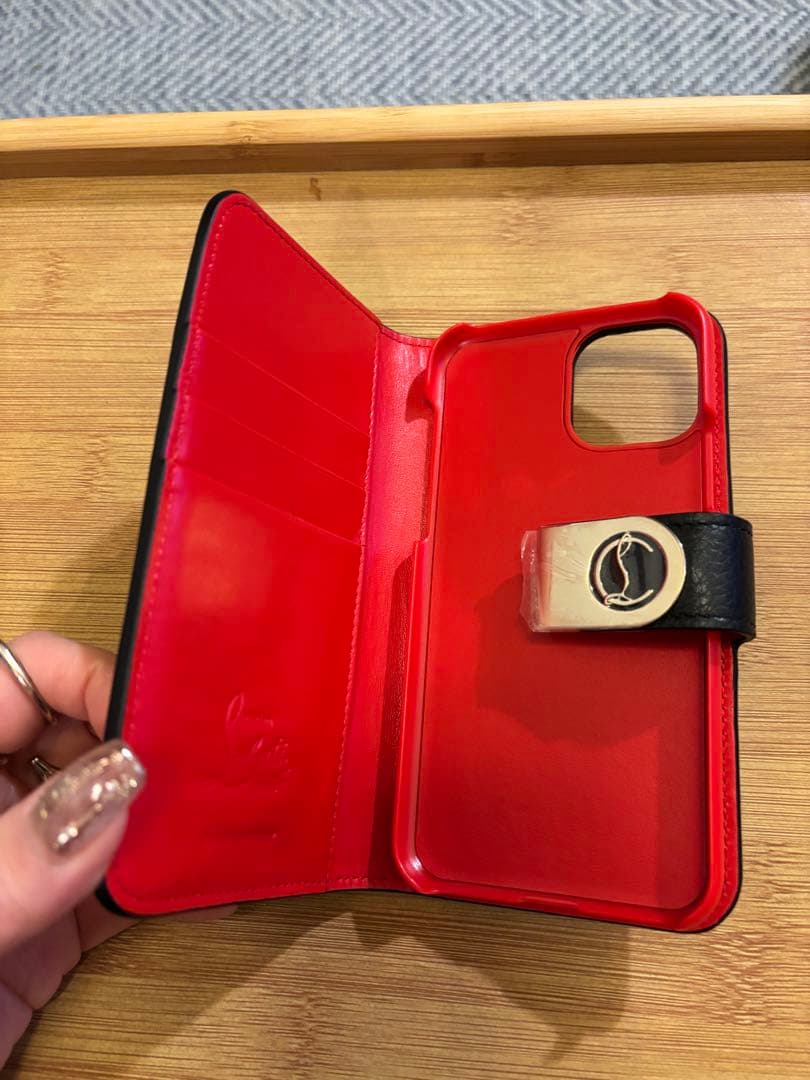 【新品未使用】　Christian Louboutin 手帳型ケース 黒