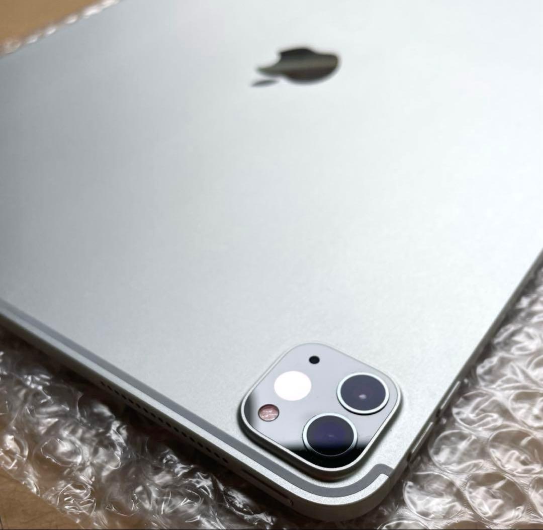 iPad Pro 12.9 第4世代 シルバー　128GB A2232 美品