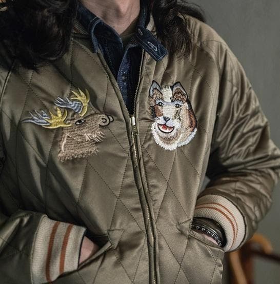 アラスカ　スカジャン　スーベニアジャケット　白熊　鹿　刺繍　　リバーシブル　L